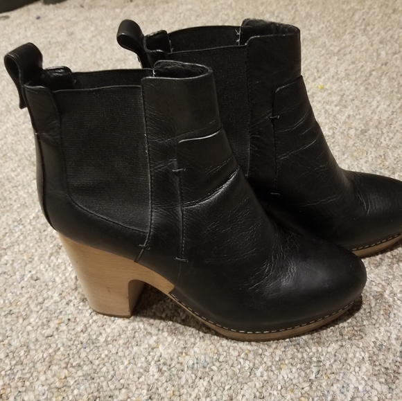 Veronica Beard Camila Clog Wooden Heel Chelsea Boot Black Leather Booties FLAWED - Picture 12 of 16